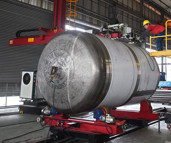 鈑金加工：環縱焊、埋弧焊專業焊罐